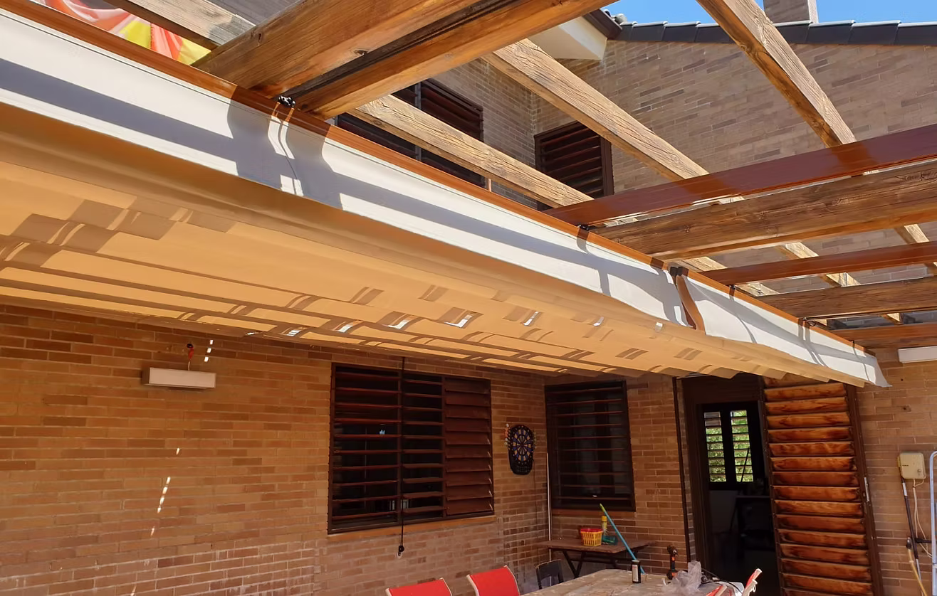 Pérgola residencial de protección solar