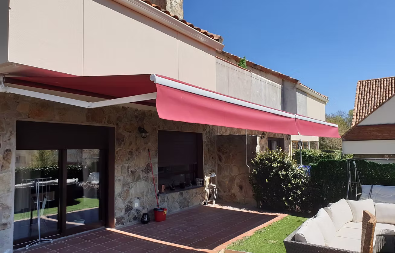 Toldo personalizado para vivienda